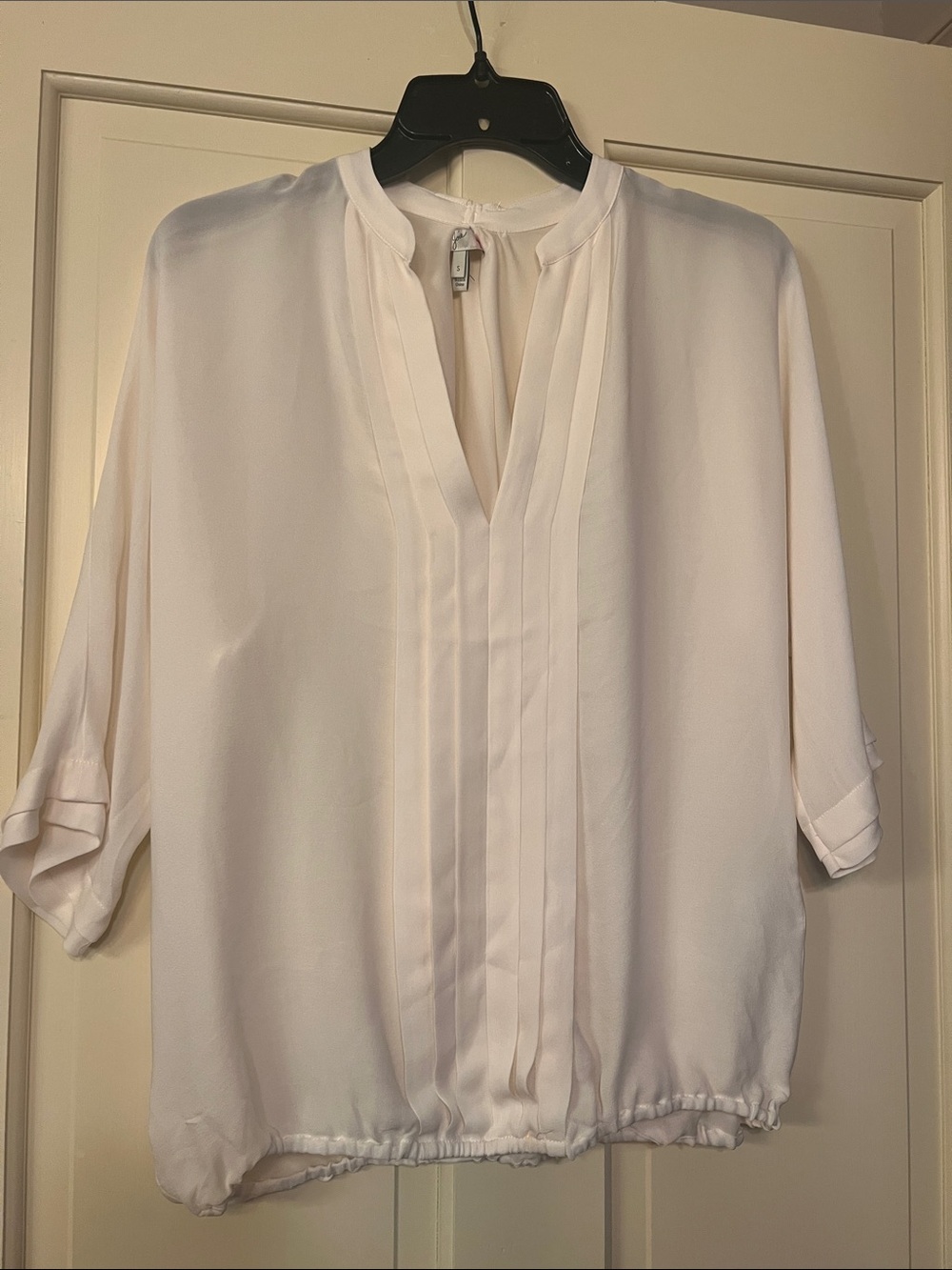 Joie Ivory Cream Pleated V-Neck 3/4 Sleeve Silky Women's Blouse S
